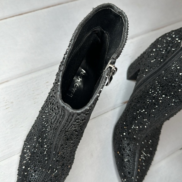 NEW - Nash Grey Rhinestone Booties - Size 9 - Picture 2 of 5